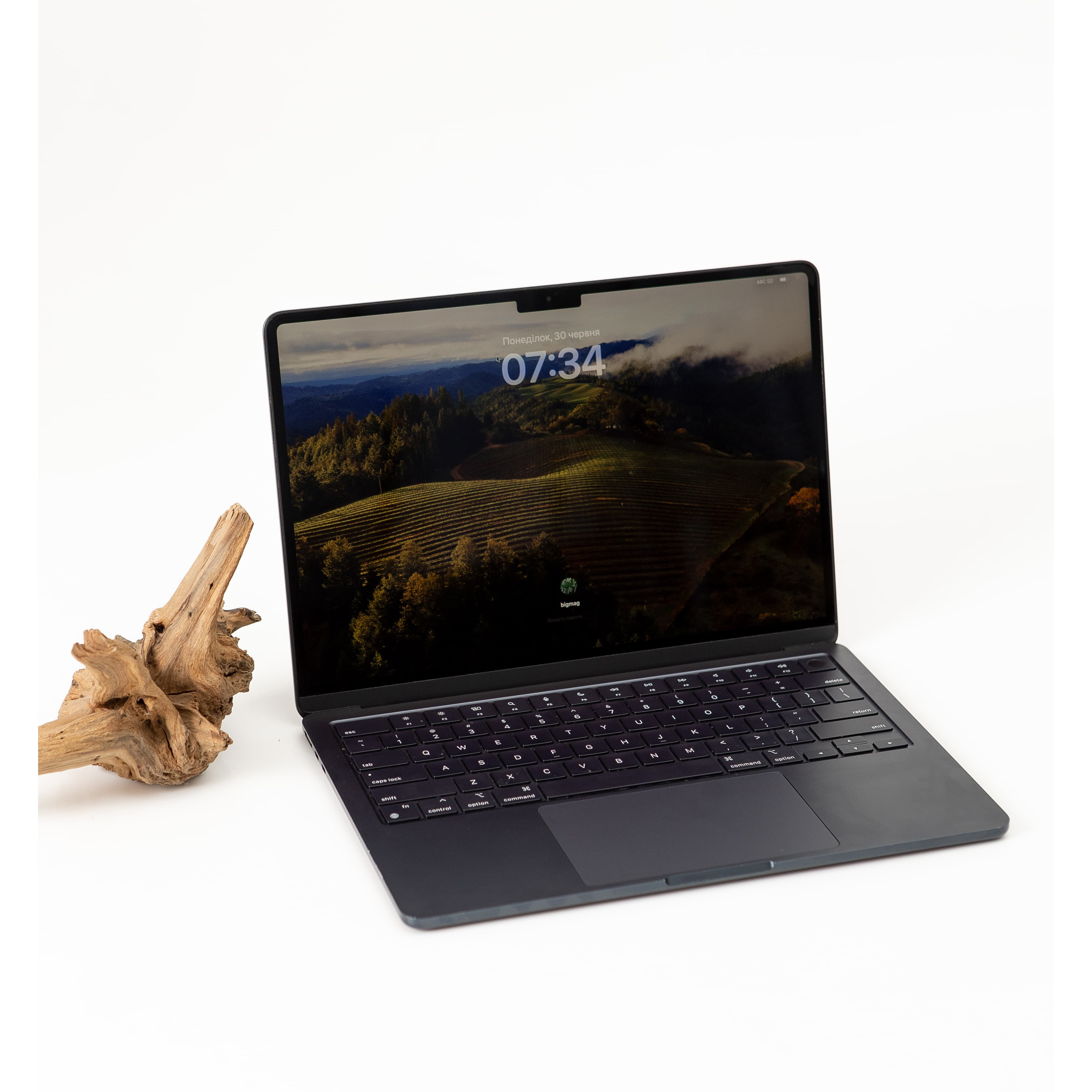 MacBook Air 13,6" (2022) M2 / 8/256GB / Midnight (MLY33) б/у